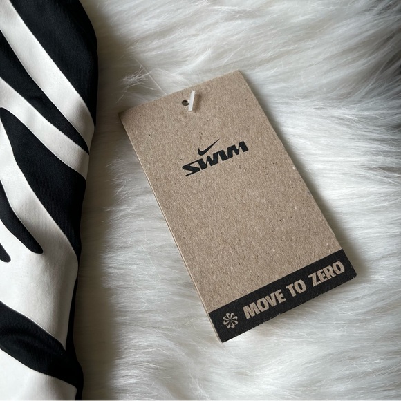 Nike | Swimsuit - Picture 3 of 5